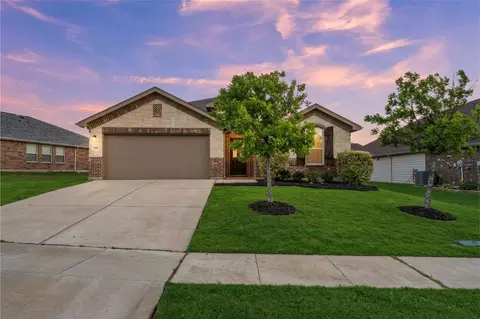381 Coral Vine Ln, Burleson, TX 76028