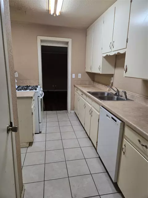 Other - 1601 Mcanear St, Cleburne, TX 76033 photo 3 of 20