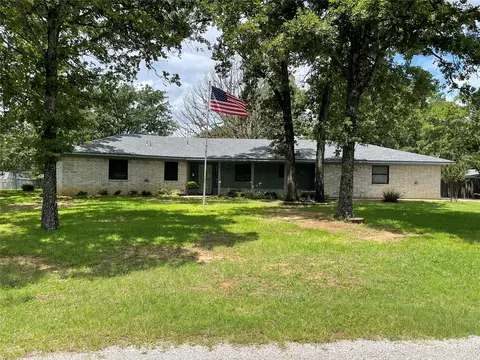 55 Cumberland Cir, Denison, TX 75021