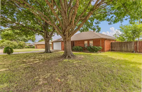 1422 Stiles Ct, Midlothian, TX 76065