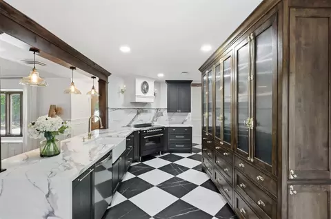 240 Timberlake Dr, Azle, TX 76020