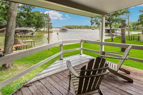 1725 Oak Shore Dr, Tool, TX 75143