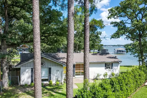 1725 Oak Shore Dr, Tool, TX 75143