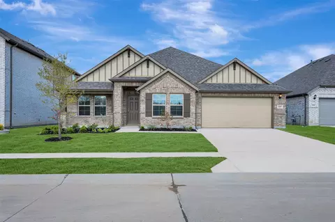 160 Hudson Ln, Justin, TX 76247