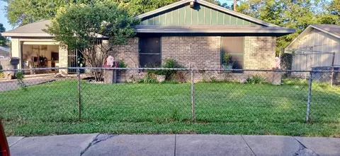 1670 Bending Oaks Trl, Dallas, TX 75217
