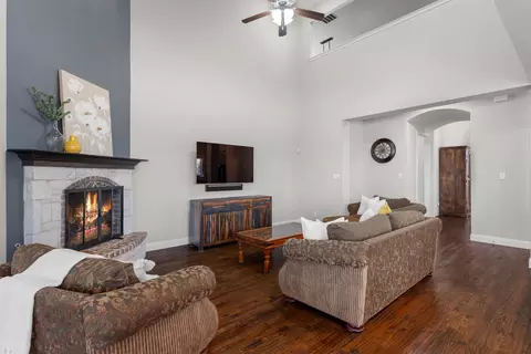 236 Sunrise Dr, Argyle, TX 76226