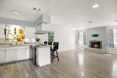 Living - 401 Langley Ave, Everman, TX 76140 photo 1 of 5