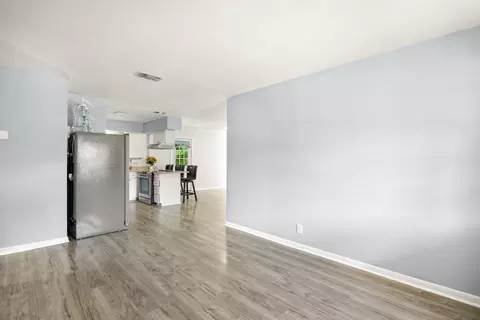 Living - 401 Langley Ave, Everman, TX 76140 photo 3 of 5