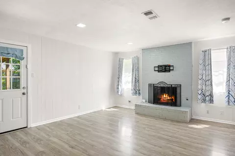 Living - 401 Langley Ave, Everman, TX 76140 photo 4 of 5