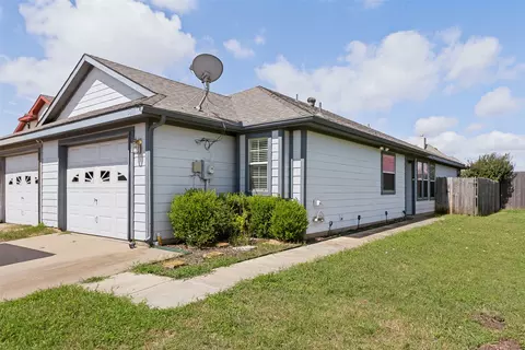 5211 Mountain Spring Trl, Fort Worth, TX 76123