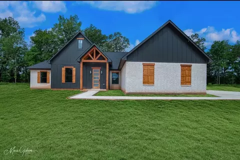 371 Ridge Dr, Stonewall, LA 71078