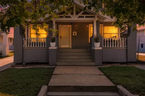 2107 College Ave, Fort Worth, TX 76110