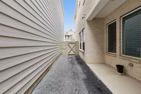 Exterior - 1047 Harmony Trl, Argyle, TX 76226 photo 5 of 5