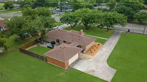 1289 S Waco St, Van Alstyne, TX 75495