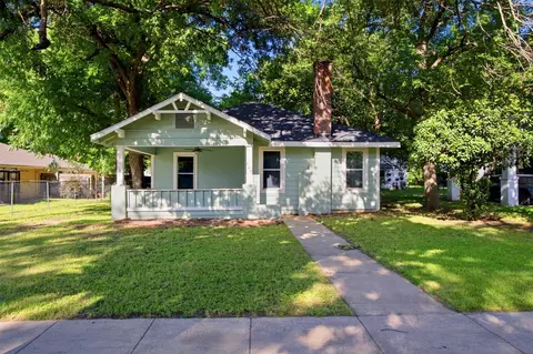 603 N Mckinney St, Ennis, TX 75119