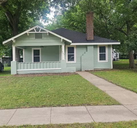603 N Mckinney St, Ennis, TX 75119