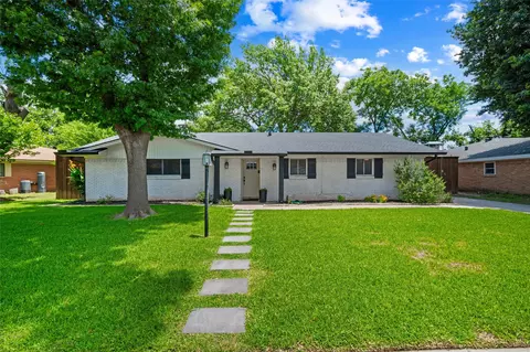 2129 Goerte Dr, Grand Prairie, TX 75051
