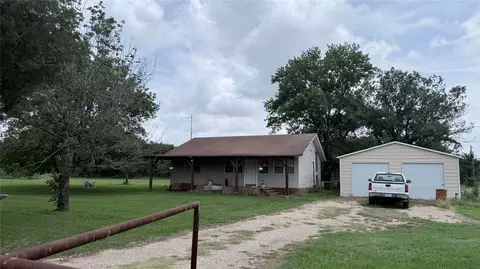 232 Railroad Dr, Mabank, TX 75147