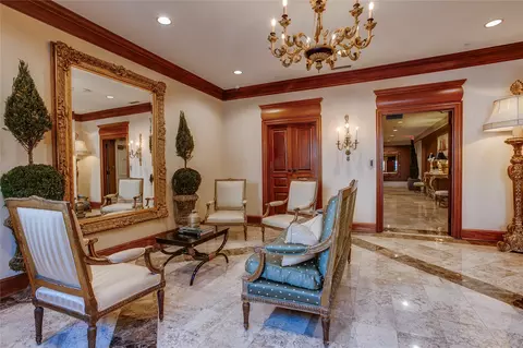 2848 Woodside St #7A, Dallas, TX 75204