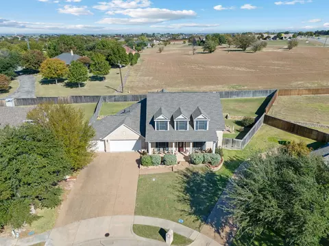 614 Creek View Dr, Prosper, TX 75078