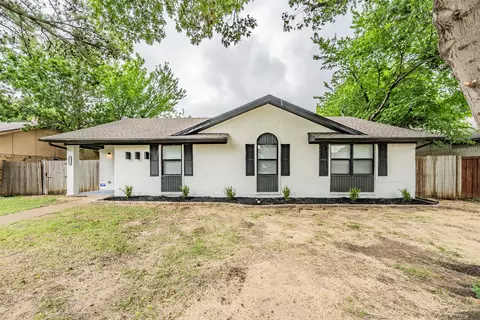 1250 Granada Ln, Lewisville, TX 75067