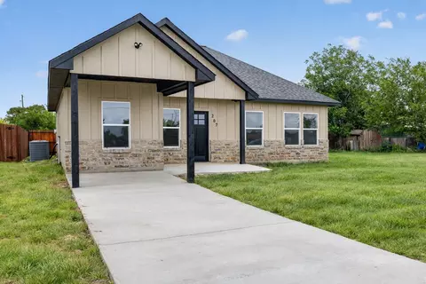 207 E South St, Itasca, TX 76055 photo 1