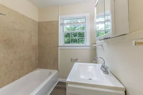 Bath - 3617 Pine Ave, Waco, TX 76708 photo 1 of 1