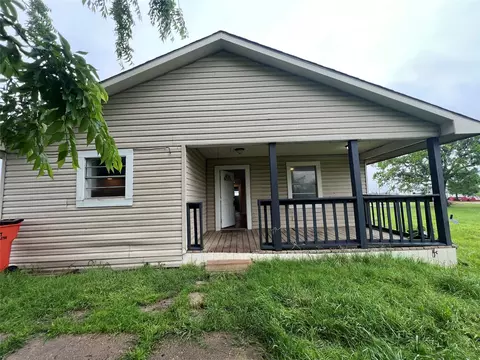 824 Nob Hill Rd, Quinlan, TX 75474