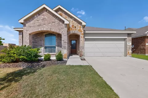 3401 Kingsview Dr, Denton, TX 76207