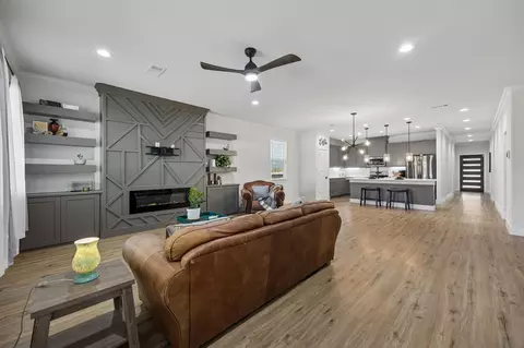 3806 Vandervort Dr, Dallas, TX 75216