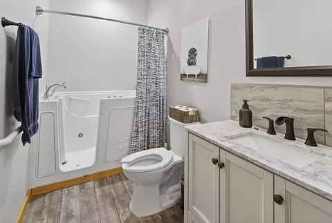 Bath - 2270 Mitchell Rd, Krum, TX 76249 photo 3 of 3