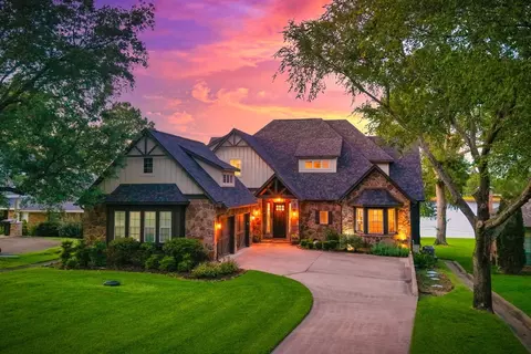229 N Beverly Dr, Malakoff, TX 75148
