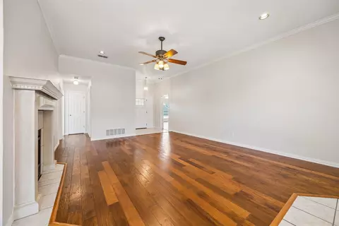 Living - 216 Point Cir, Pilot Point, TX 76258 photo 4 of 4