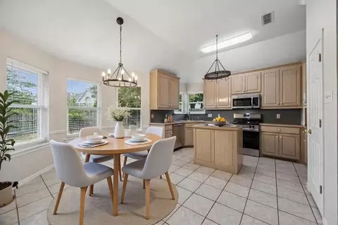 Kitchen - 216 Point Cir, Pilot Point, TX 76258 photo 1 of 5