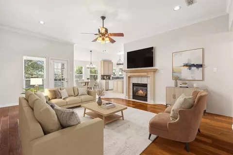 Living - 216 Point Cir, Pilot Point, TX 76258 photo 1 of 4