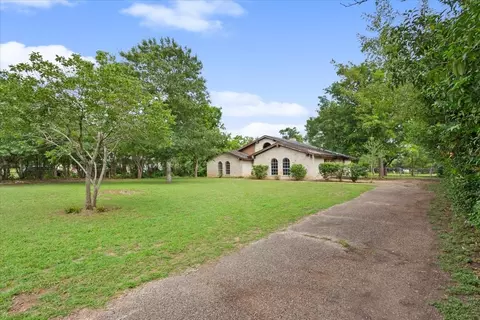 317 W Chapman Rd, Hewitt, TX 76643