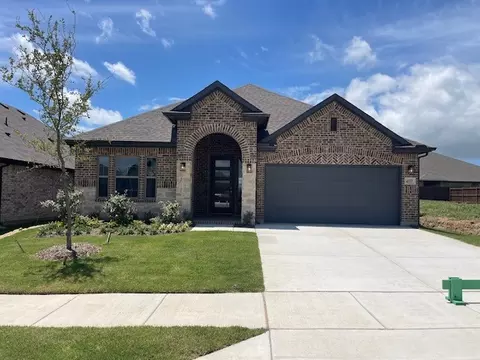 4557 Lyre Leaf Dr, Crowley, TX 76036