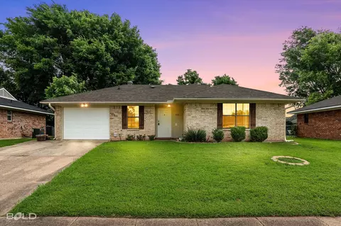 5505 E Meadow Dr, Bossier City, LA 71112