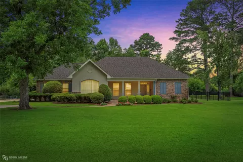 914 Edgewood Dr, Homer, LA 71040