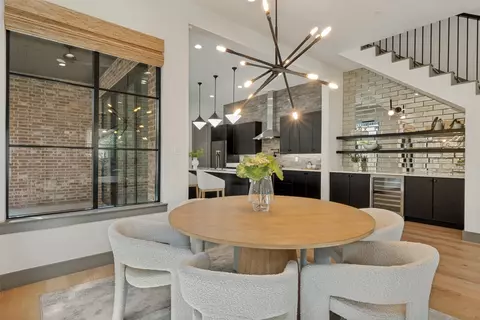 3716 W Beverly Dr, Dallas, TX 75209