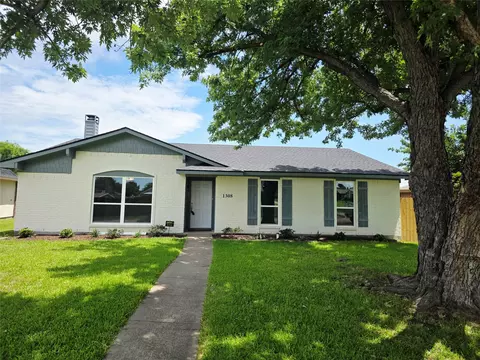 1308 Grinnel Dr, Mesquite, TX 75150