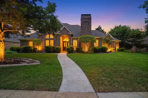 1901 Shadow Trl, Plano, TX 75075