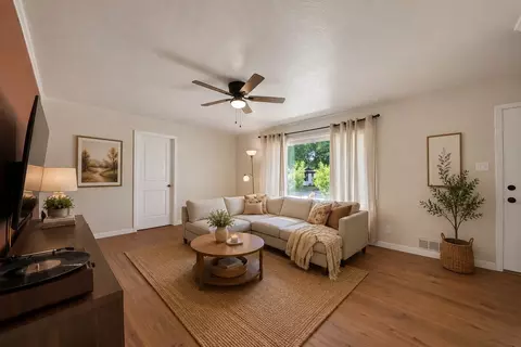 6800 Hightower St, Fort Worth, TX 76112
