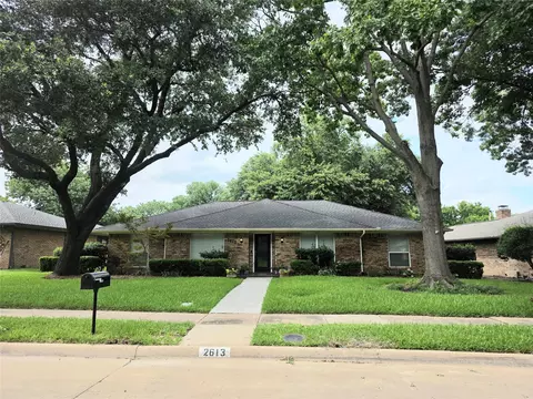 2613 Live Oak Ln, Plano, TX 75075