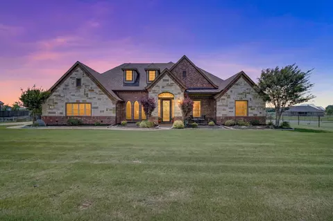 118 Trace Dr, Weatherford, TX 76087