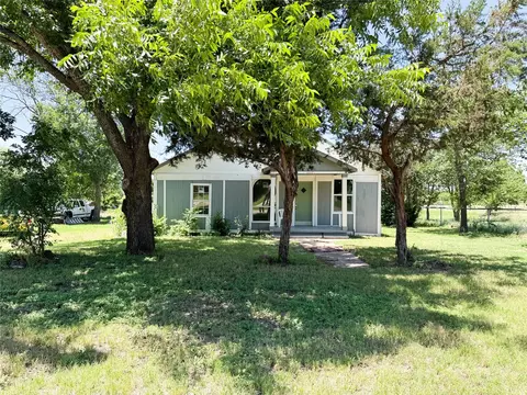 Exterior - 1402 Avenue A, Cisco, TX 76437 photo 2 of 7