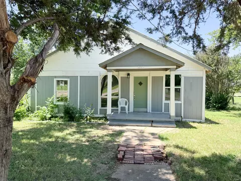 1402 Avenue A, Cisco, TX 76437