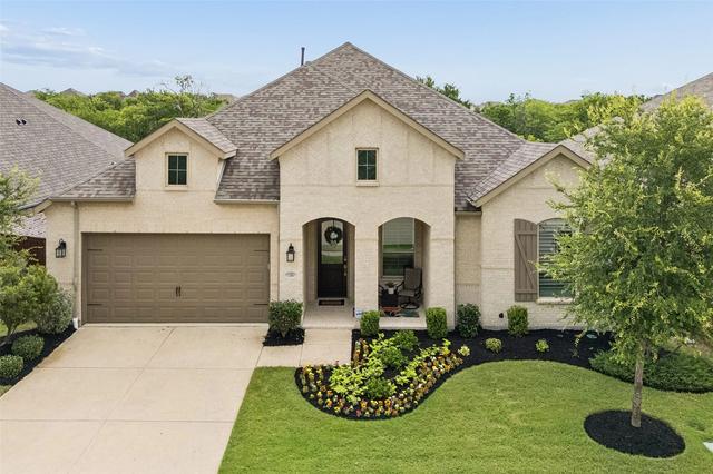 1104 Bluestem Dr, Aubrey, TX 76227