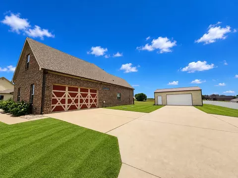 Exterior - 3028 Harrell Rd, Howe, TX 75459 photo 7 of 9