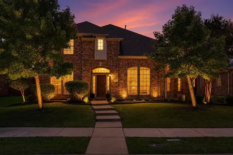 1041 Crystal Lake Dr, Frisco, TX 75036